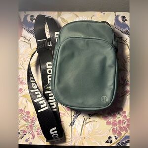 Lululemon Crossbody Bag-The Rest is Written Crossbody Bag 2L